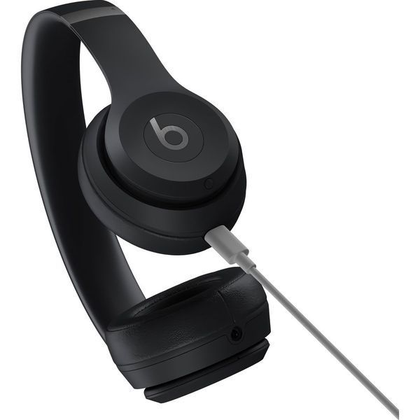 Навушники Beats Solo 4 &mdash; On-Ear Wireless Headphones &ndash; Matte Black (MUW23) MUW23 фото