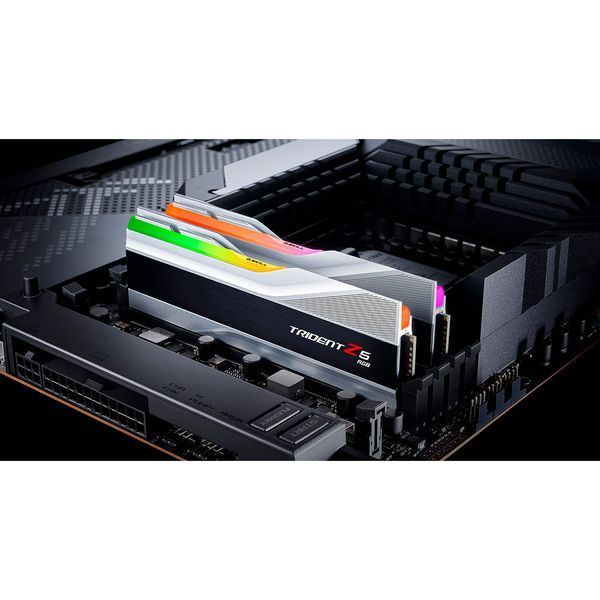 G.Skill 32 GB (2x16GB) DDR5 6000 MHz Trident Z5 RGB Silver (F5-6000J3636F16GX2-TZ5RS) 541619 фото