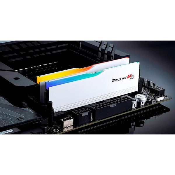 G.Skill 32 GB (2x16GB) DDR5 6400 MHz Ripjaws M5 RGB White (F5-6400J3239G16GX2-RM5RW) 428527 фото